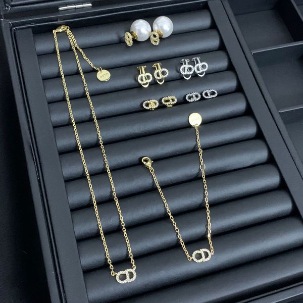 

fashion designer jewelry women necklace thin chains with letter diamond pendant necklace earrings and bracelets suit fashion jewelry, Silver