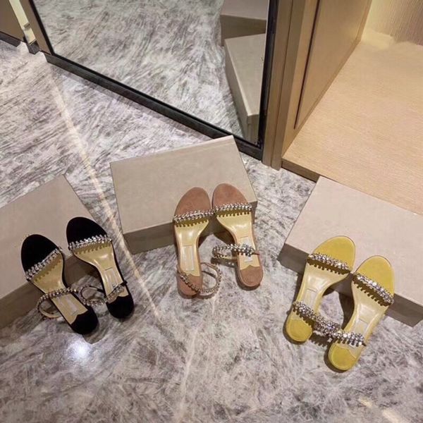 

the 2020 ultra-novel sandal design, the two diamond chains on the instep are particularly luxurious, suitable for many occasions, Black