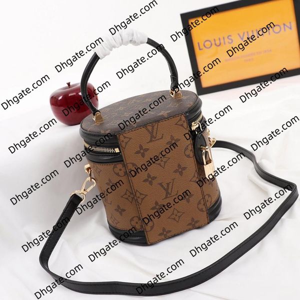 

fast delivery classic womens bag leather shoulder small flap crossbody bag zipper handle totes women luxury designer handbags sale