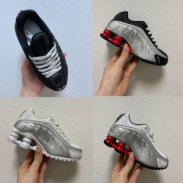 

2020kids shoxs r4 running shoes infants metalli silver white red grey column buffer big boys girls trainers little children sneakersmens wom, Black
