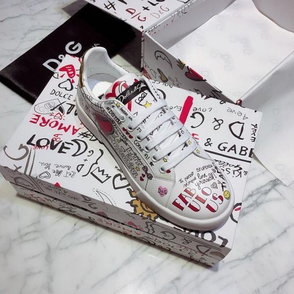 

2020c new embroidered graffiti leather casual shoes outdoor men and women sports shoes fashion wild couple shoes, size 35-451, Black