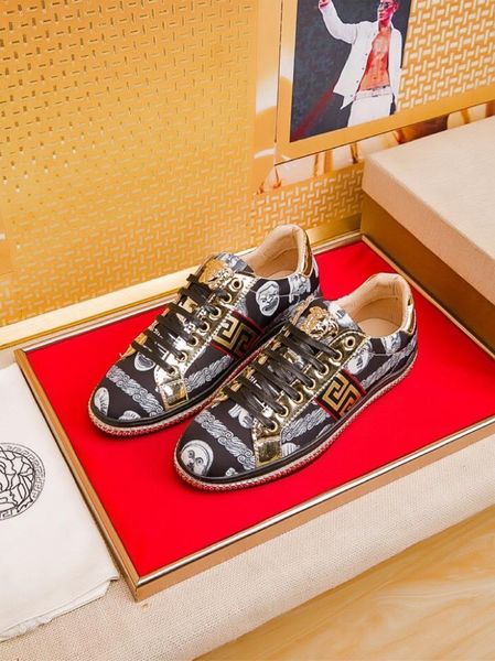 

2020j luxury custom medusa printed low-lace-up casual sports shoes, high-end fashion wild outdoor men's shoes, size: 38-45, Black