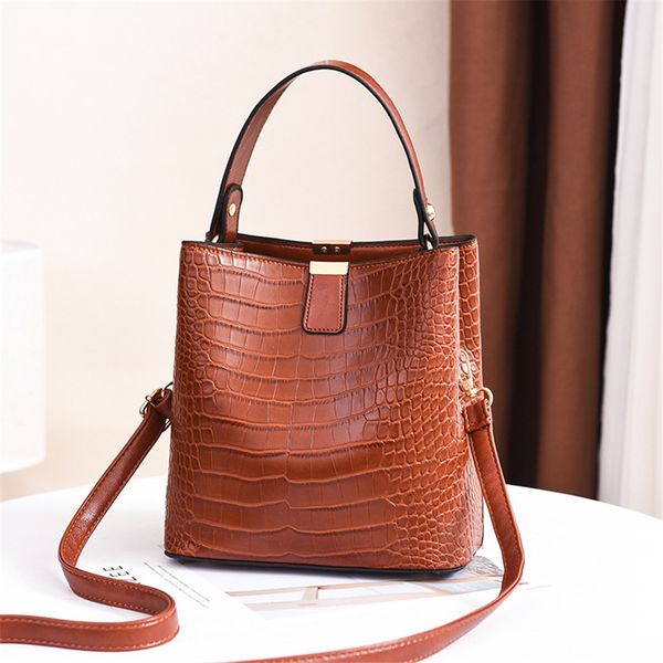 

vintage alligator saddle women shoulder bags acrylic handle handbags pu leather crossbody bag lady large purses#775