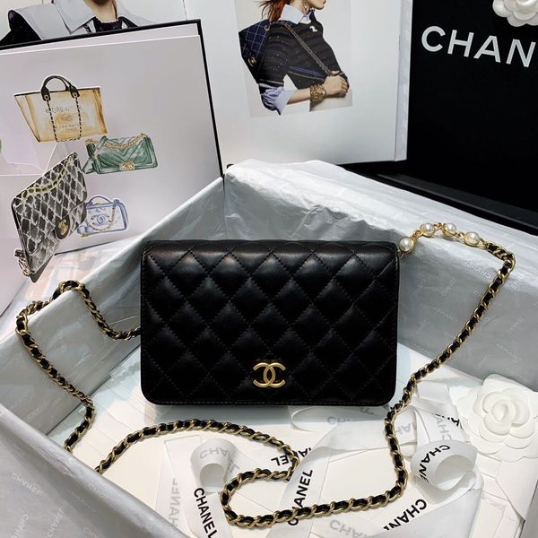 

new lady's sheepskin chain bag 7a high-end custom quality multifunctional fashion satchel body small interior lining and open pockets