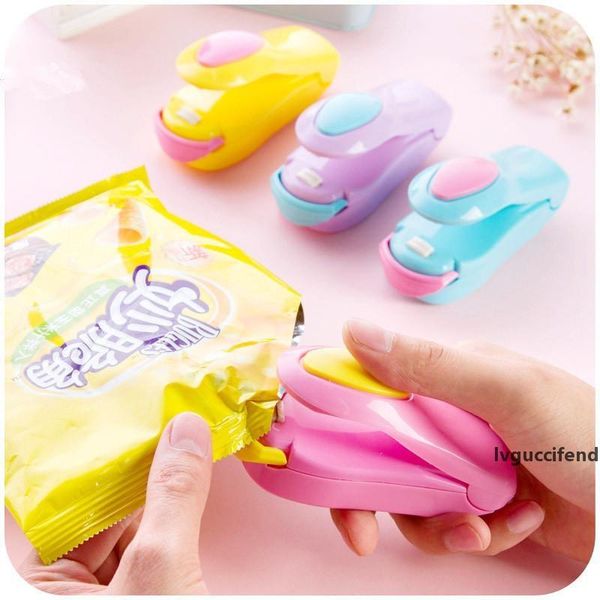 

bag heat sealer mini heat sealing machine household impulse sealer seal packing plastic bag food saver storage kitchen tools gga1655