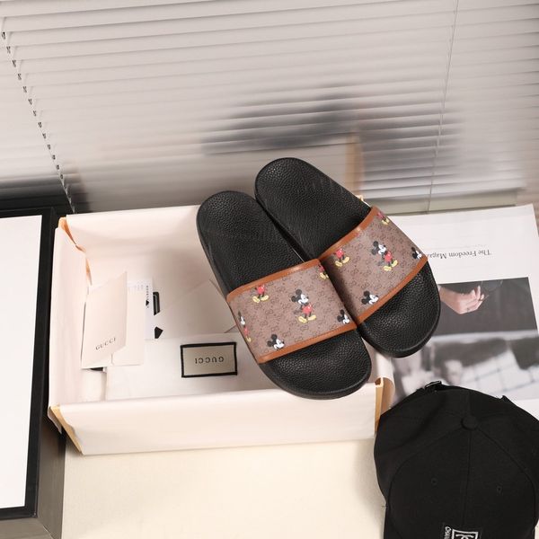 

the latest brand-name fashionable men's shoes in 2020, ultrapace r sneakers, comfortable, breathable and smooth leather2