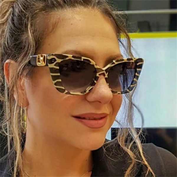 

2020 new fashionable square cat eye sunglasses luxury unique big shades white line designer sun glasses female beach uv400, White;black
