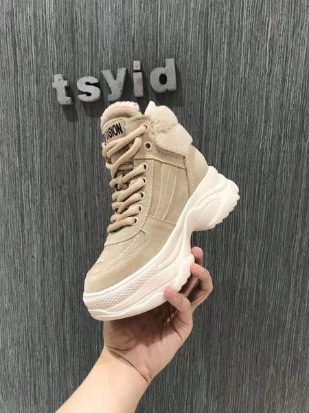 

2020z autumn and winter new belt buckle chain locomotive platform martin boots female leather thick with lace boots women