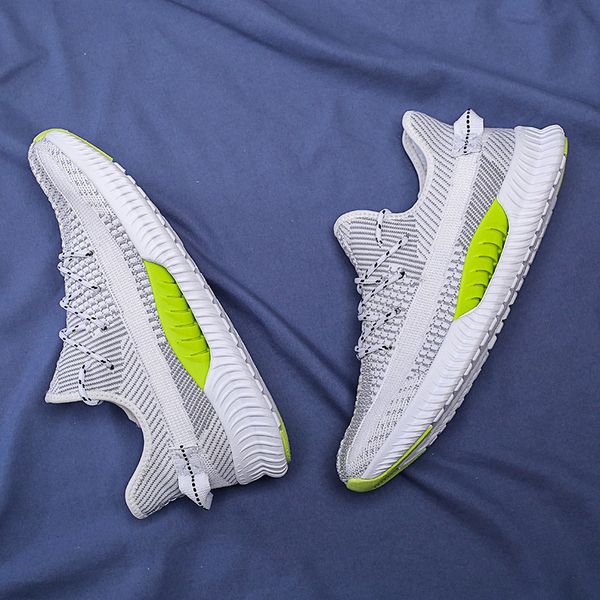 

2020 men's flying casual shoes mesh breathable running sports shoes