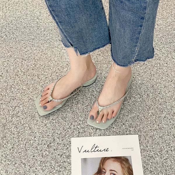 

crystal chain clip toe slippers women flip flops low heel square toe slippers summer leisure chunky heel slides women 2020, Black