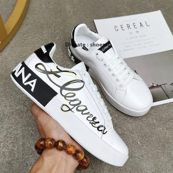 

2021v high -quality men and women graffiti hand -painted lace -up casual board shoes ,fashionable wild couple party shoes ,size :35 -45, Black