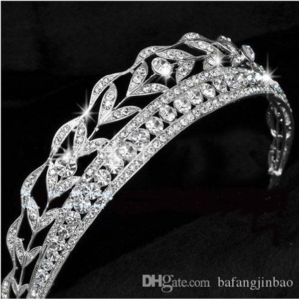 

Bride Europe, Daihatsu hoops Crown