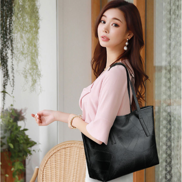 

2020 new women's bag checkered contrast tote versatile commuter handbag women's casual shoulder bag simple travel women