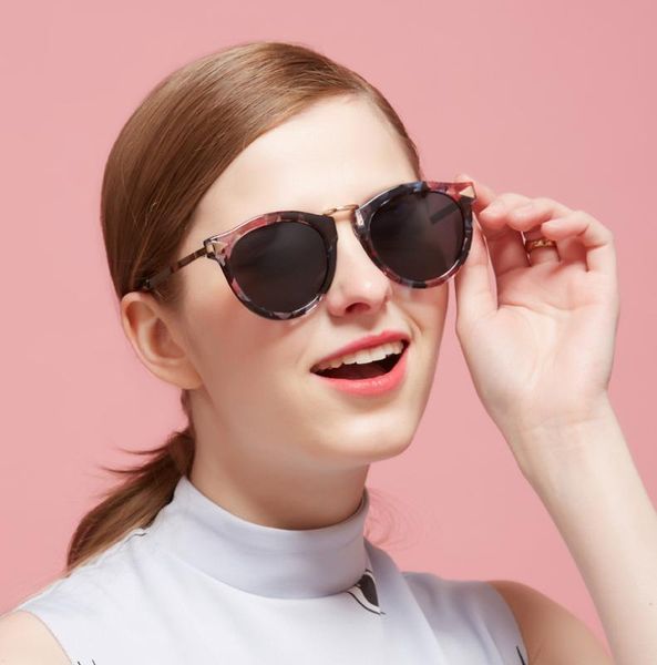 

the new fashion ladies polarized sunglasses gradient polarizer women, White;black