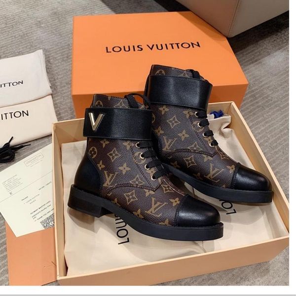 

08 designer luxury casual fashion short boots, outdoor casual travel shoes, fast delivery, original box, Black