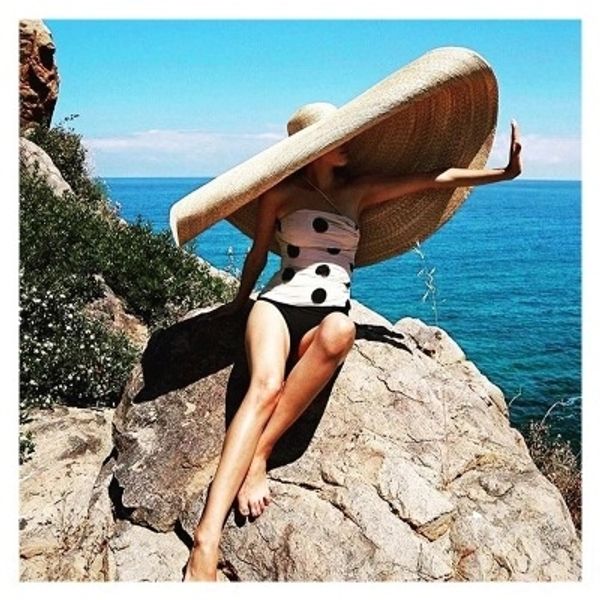 

summer new style shallow dome with large eaves straw hat stage show concave shape beach big edge straw hat, Blue;gray