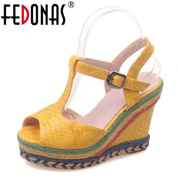 

fedonas классический peep toe платформы рим женщины сандалии 2020 летний новый animal prints pu кожа пряжка женщины клинья партии обувь, Black