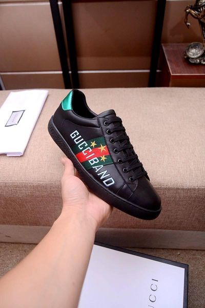 

2020t limited edition custom bee letter embroidery low-wild casual men's sports shoes, high-end fashion sports shoes, size: 38-4511, Black