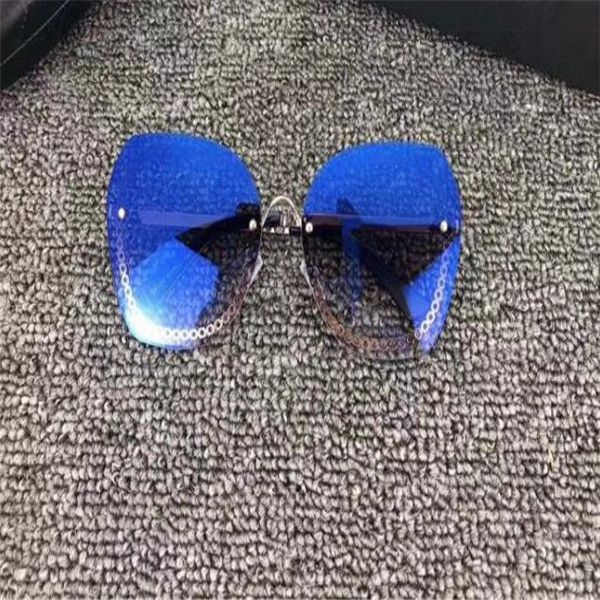 

2020 6color star same style high-quality goddess sunglasses mirror comes with logo casual glasses unique design fine plate mirror legs brand, White;black