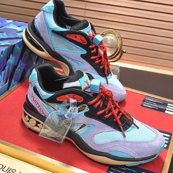 

02 men's designer casual sports shoes, fashionable outdoor travel casual shoes, sports shoes. fast delivery in original box packaging, Black