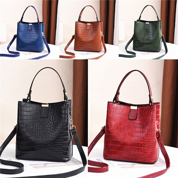 

2020 new summer woven bags simple and light round single shoulder straw bag beach bolsa temperament women's bolsos mujer#358