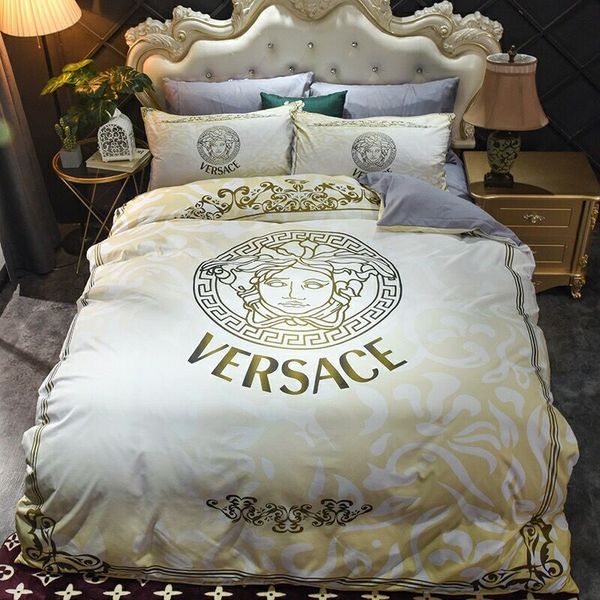 

2020 v bedding sets golden luxury designer bedding fashion designer bed comforters sets cover head saling designer bed sheets