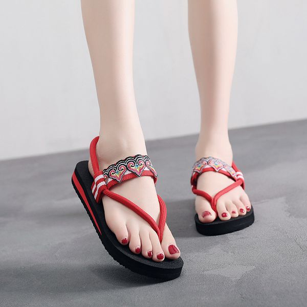

women's 2020 new flip-flops thick bottom sandals and slippers women fashion wear flat bottom net red beach shoes seaside wild, Black