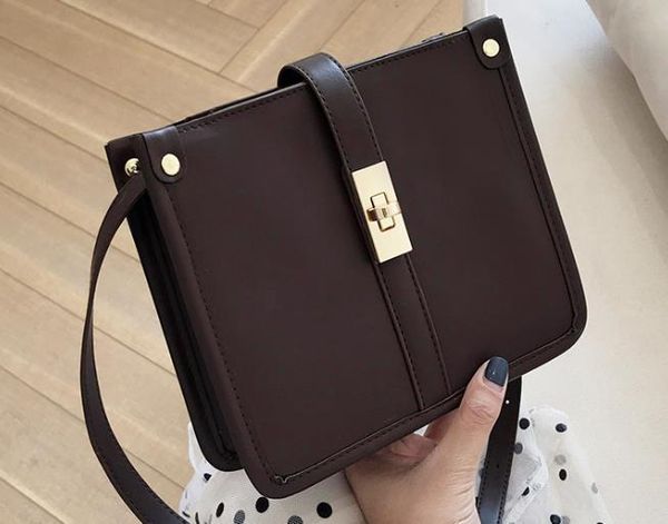 

2020 New Fashion Texture Shoulder Messenger Designer Wild Hot Temperament Simple Small Square Bag