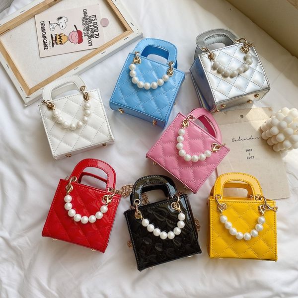 

2020 new children's fashion diamond hand foreign princess baby girl stone pearl handbag stone pearl shoulder slanting dai fei bag, White