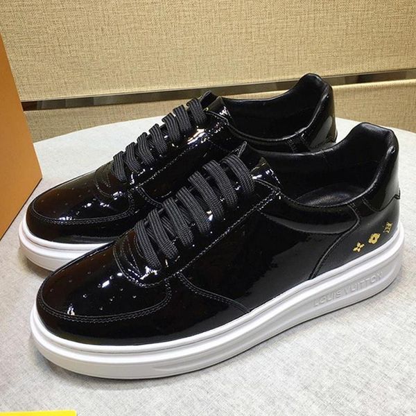 

sports shoes for men summer style breathable flats lace -up round toe 2020 fashion male sneakers zapatos de hombre casual shoes for men lr65