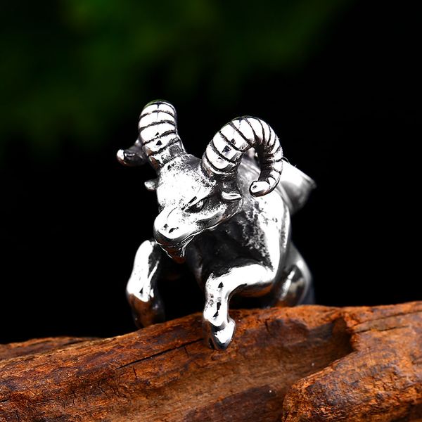 

steel soldier running bull design pendant necklace stianless steel fashion chain charm jewelry for men, Silver
