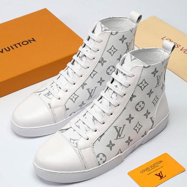 

2020 mens shoes fashion lace -up high lightweight breathable luxury outdoor walking cool street scarpe da uomo di lusso