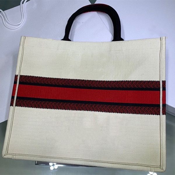 

new lady's love shopping bag 7a high-end custom quality white pattern embroidered canvas handbag stitch sewing can be shoulder or hand