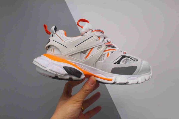 

2020 european and american fashion triple s comfortable, breathable, non-slip wear-resistant men's and women's shoes 8456615h, Black