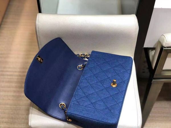 

fashionable lady handbag high-end custom quality handbag classic business leisure fashion metal jewelry with long shoulder straps 0564