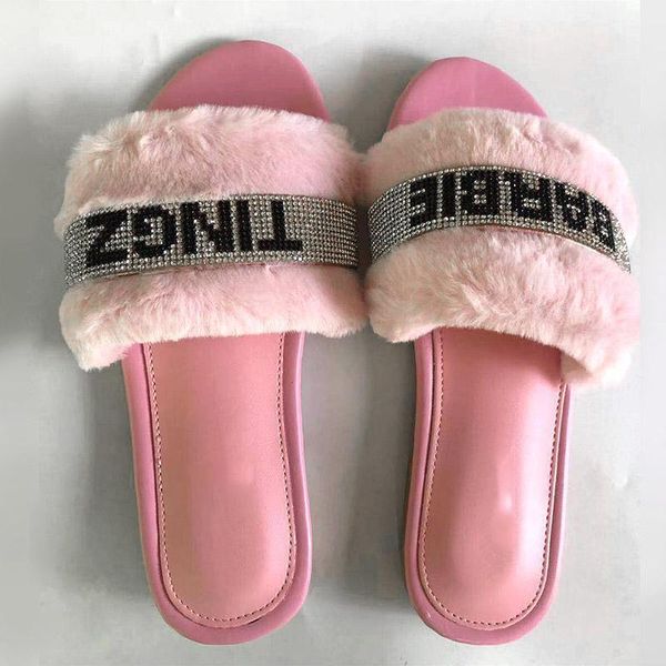 

2020 versatile explosive slippers, lighter, non-slip, fashion at your feet, fashion is the main trend, the same size 35-42, Black