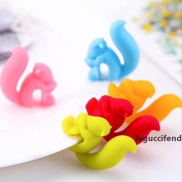 

2019 new korean cute party silicone squirrel hanging tea bag squirrel tea bag hanging tea merchant gifts