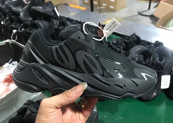 

kanye west 700 mnvn orange running mnvn bone triple 3m reflective men women sneakers sneakers platform shoes men joo8272, Black