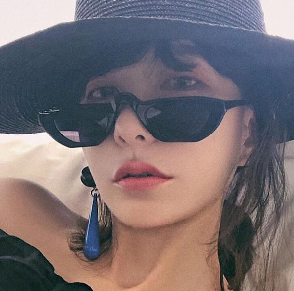 

2020 new small frame sunglasses fashion trend retro personality hip hop metal circle casual decoration glasses, White;black