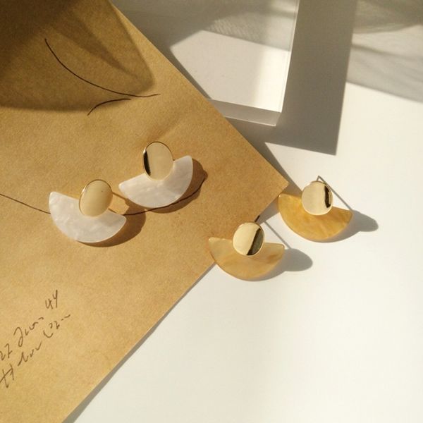 

made of metal and contracted fashion joker ear stud earrings aesthetic temperament geometry earrings adorn article, Golden;silver