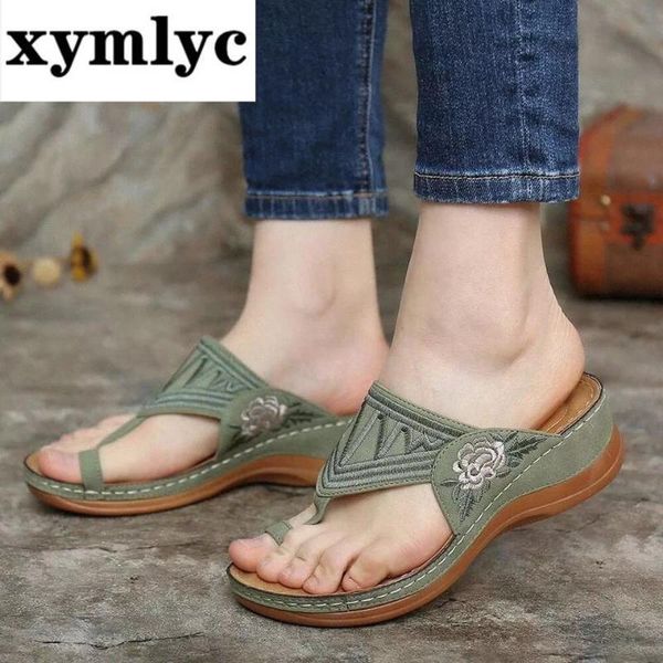 

2020 new women slippers clip toe floral embroidery sandals shoes summer ladies flats platform female flip flop pu soft plus size, Black