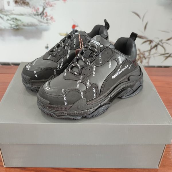 

382designer to create casual and comfortable all-match sports shoes, travel shoes outsole non-slip design with original box delivery, Black
