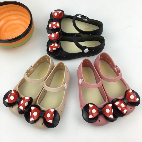 

new cute simple infant and button sandals children's sandals hole shoes breathable polka dot bow fashion plastic button, Black;red