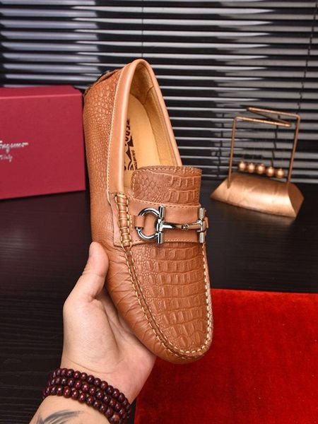 

2020-2019w new custom men's peas casual shoes, fashion wild single shoes, original packaging shoe box delivery, yardage: 38-44