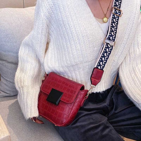 

vintage women flap bags wide shoulder strap handbag