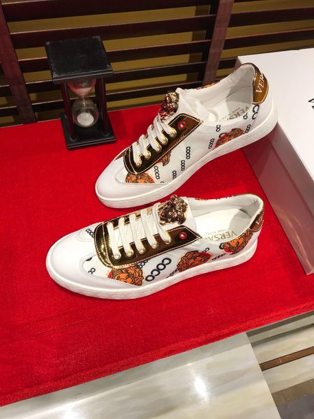 

2020-2019w summer custom tide brand men's leather casual shoes, fashion wild single shoes, original box packaging, size: 38-44