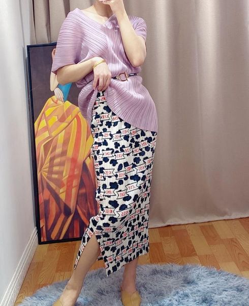 

miyake pleated skirts womens 2020 letter printed straight skirt on both sides of the korean style skirt bohemian 4984, Black