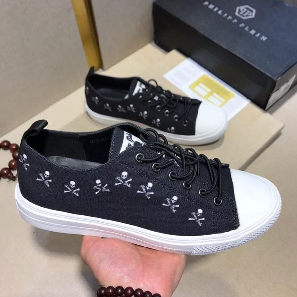 

2019x summer new men's tide shoes, flat shoes fashion sports shoes, all in the original packaging, male code 38-45, Black