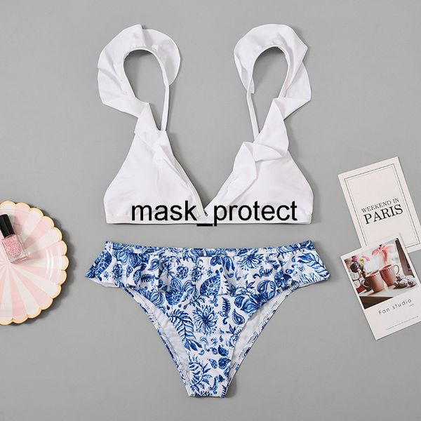 

2020 new blue and white porcelain printed split swimsuit female bikini, White;black