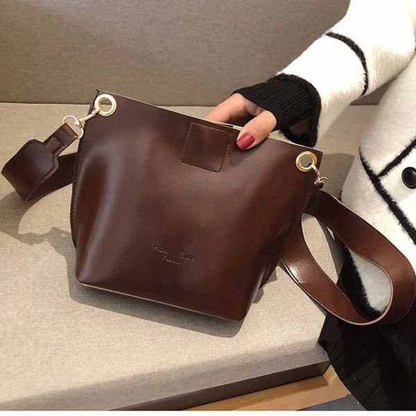 

vintage chic solid bucket bag women high capacity shoulder handbags ins clear purse luxury designer ladies crossbody bags 2020